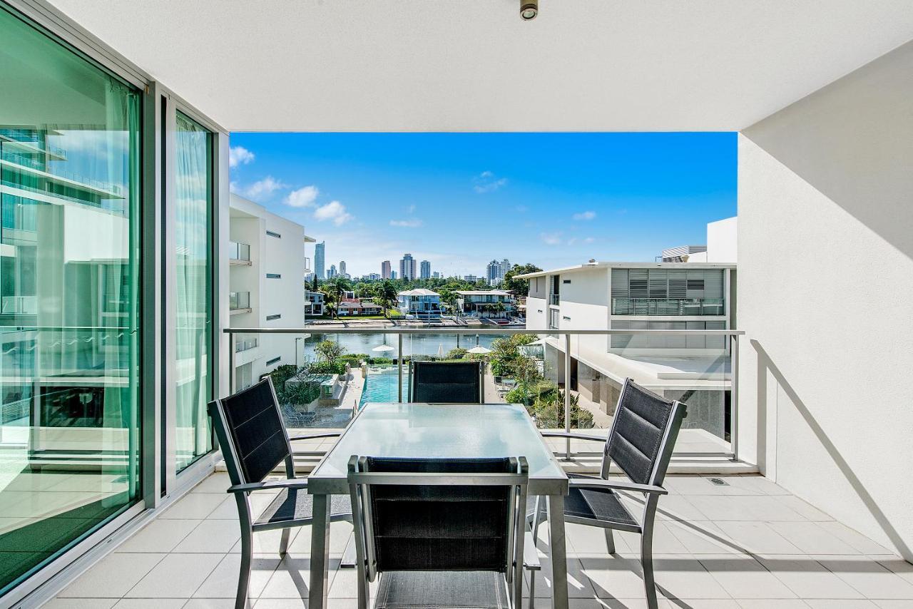 Ultiqa Freshwater Point Resort Broadbeach Gold Coast Exterior photo