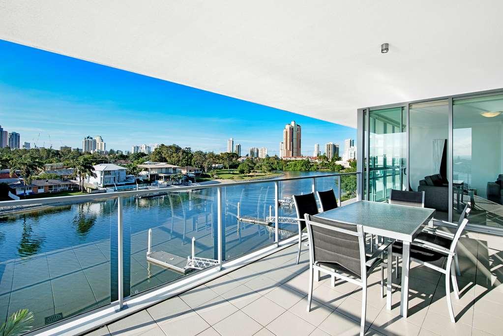 Ultiqa Freshwater Point Resort Broadbeach Gold Coast Exterior photo