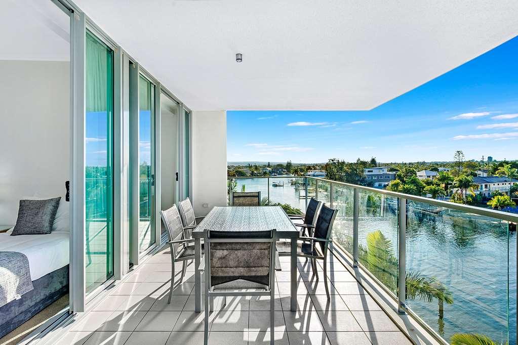 Ultiqa Freshwater Point Resort Broadbeach Gold Coast Exterior photo