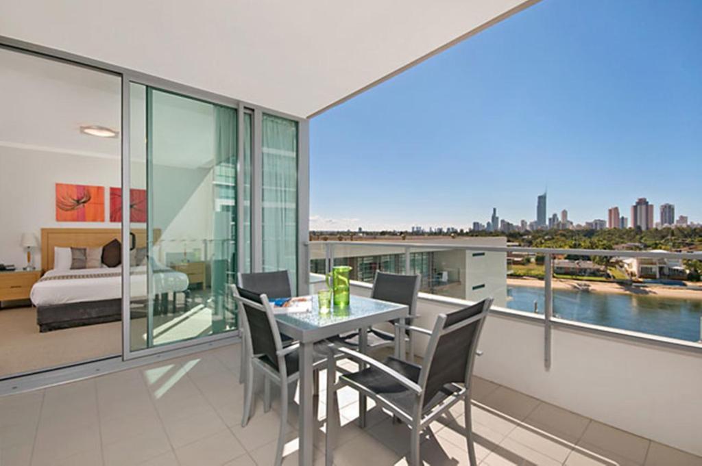 Ultiqa Freshwater Point Resort Broadbeach Gold Coast Exterior photo