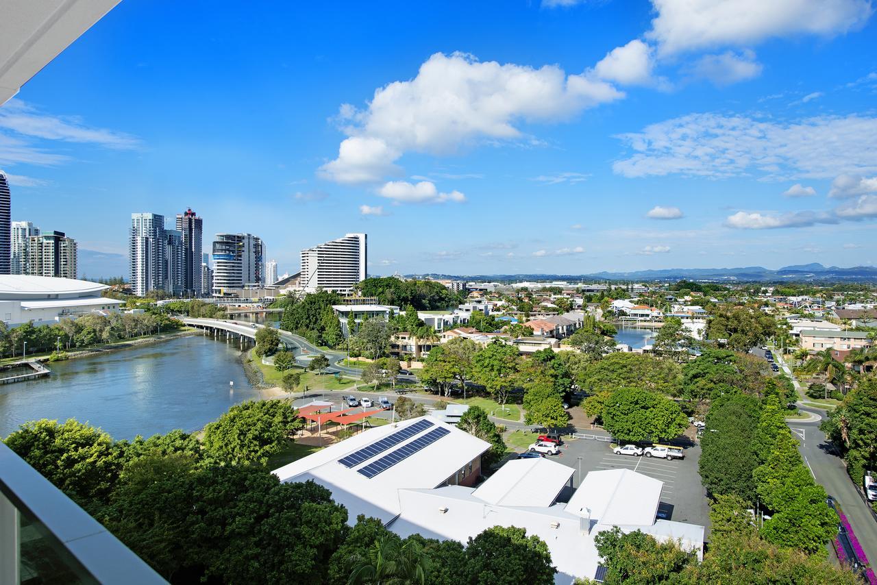 Ultiqa Freshwater Point Resort Broadbeach Gold Coast Exterior photo